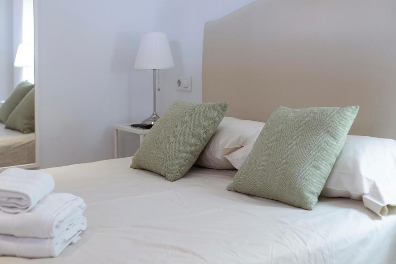 Alohamundi Lumbreras II Apartment Seville Luaran gambar